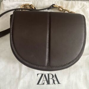 Zara Genuine Leather Saddle Crossbody – Brown – Gold Chain – NWOT – 6782/810